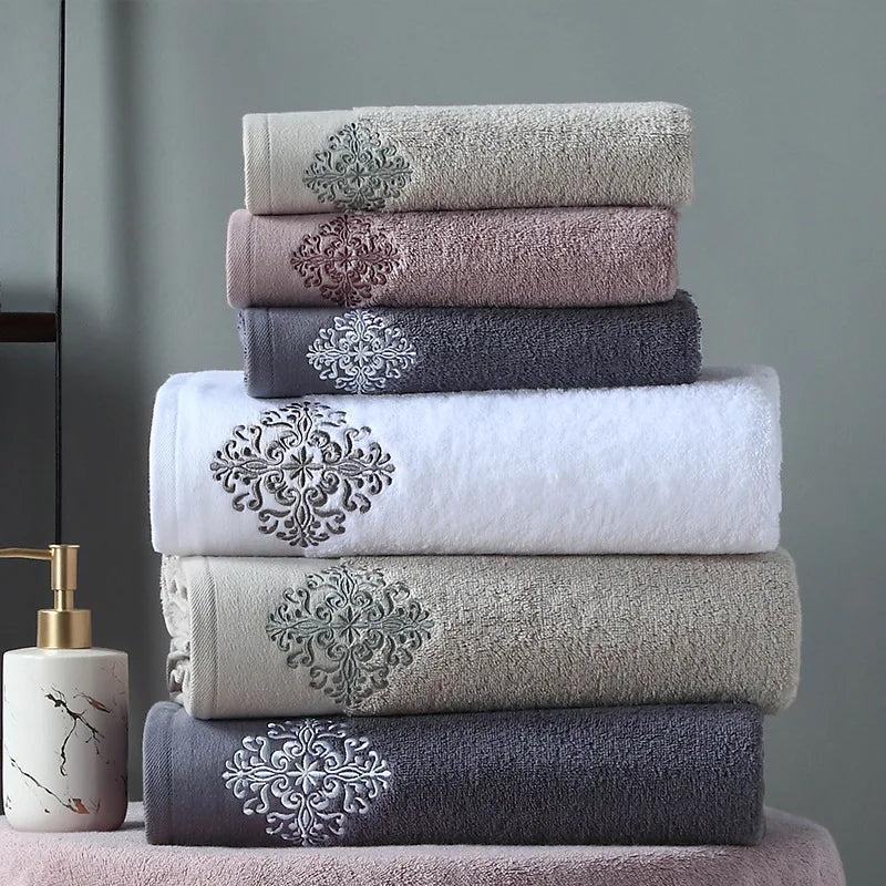 Luxury Bath Towels 5 Star Hotel 80*140CM European Classical 100% Organic Cotton Bath Towel Wholesale White Bath Towels