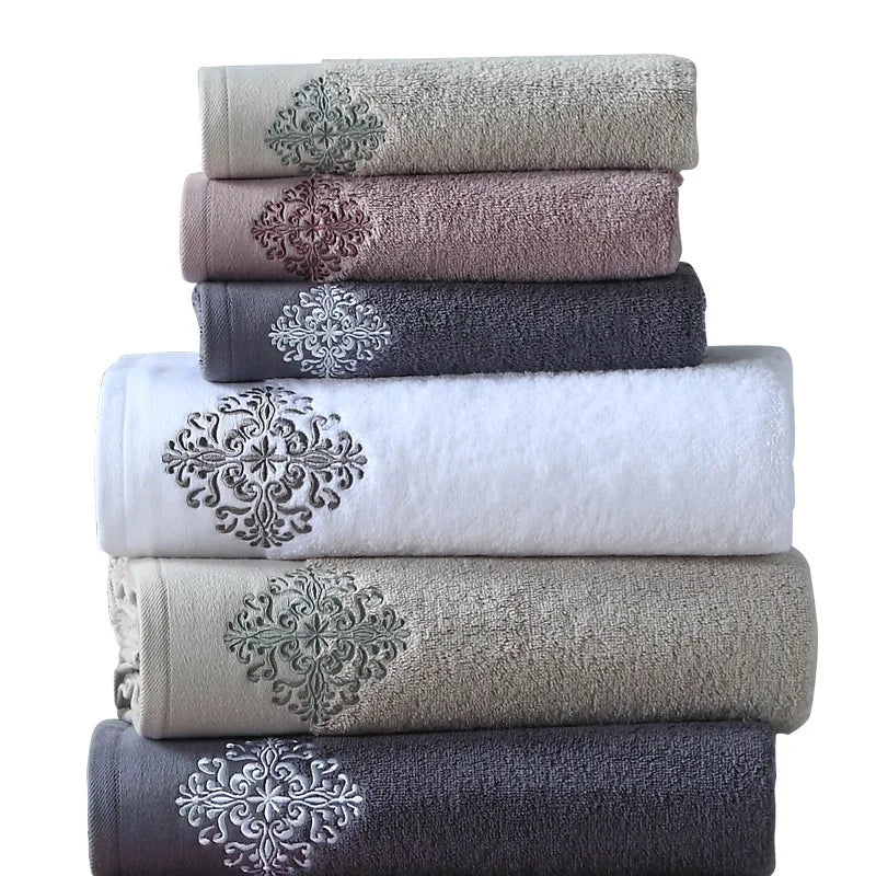 Luxury Bath Towels 5 Star Hotel 80*140CM European Classical 100% Organic Cotton Bath Towel Wholesale White Bath Towels