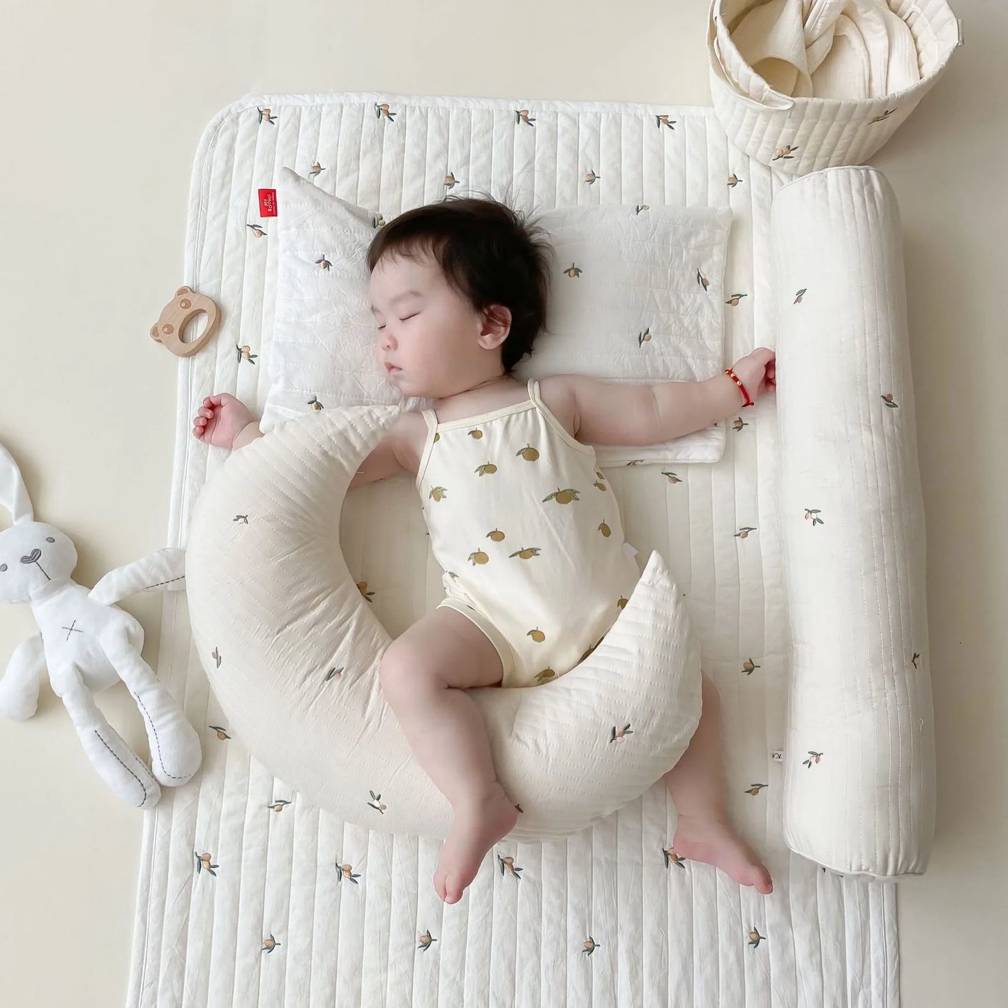 Newborn Organic Cotton Eco-Friendly Air-permeable Moon Roll Cylinder Pillow with Feeding Support for Baby Sleeping Nursery