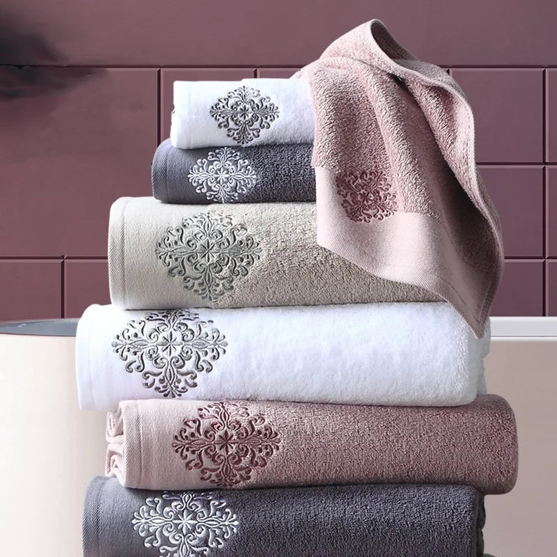 Luxury Bath Towels 5 Star Hotel 80*140CM European Classical 100% Organic Cotton Bath Towel Wholesale White Bath Towels