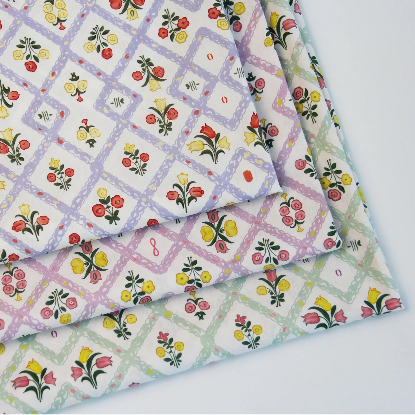 Low MOQ 100% Cotton Floral Printed Woven Fabric Eco-Friendly Organic Home Decor Craft Toy Girls' Dresses Shirts Weddings Bags