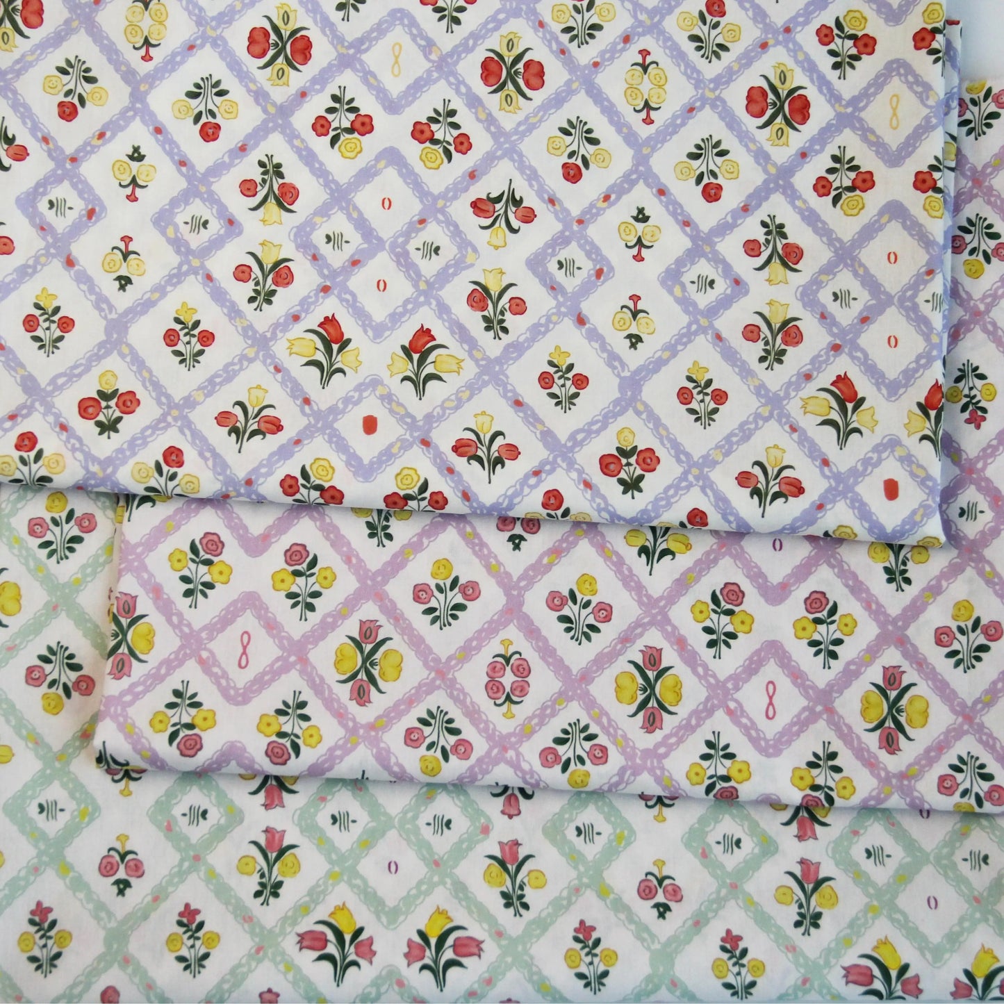 Low MOQ 100% Cotton Floral Printed Woven Fabric Eco-Friendly Organic Home Decor Craft Toy Girls' Dresses Shirts Weddings Bags