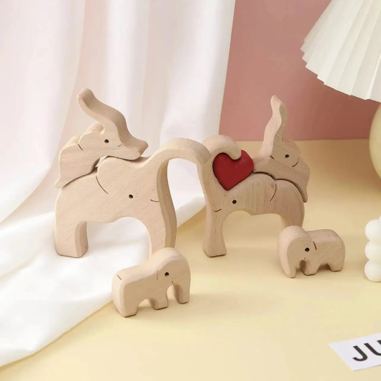 Wooden Elephant Family Statue - Home Decoration Craft Ideal for Living Room Desktop Ornament Puzzle Design Perfect Festival Gift