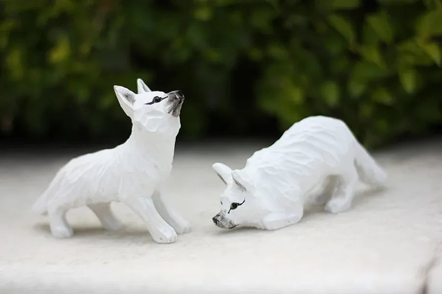 Modern Art Fox Wood Carving Ornaments Solid Wood Handicrafts Red White Foxes Home Decor Desk Decor Animal Figurine Statue