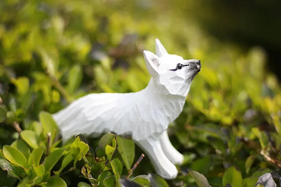 Modern Art Fox Wood Carving Ornaments Solid Wood Handicrafts Red White Foxes Home Decor Desk Decor Animal Figurine Statue