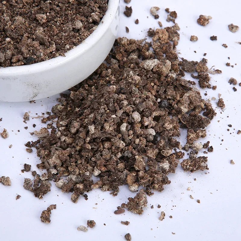 Organic fertilizer, chicken manure fermentation, family growing vegetables, growing flowers, nutrients lasting insect resistance